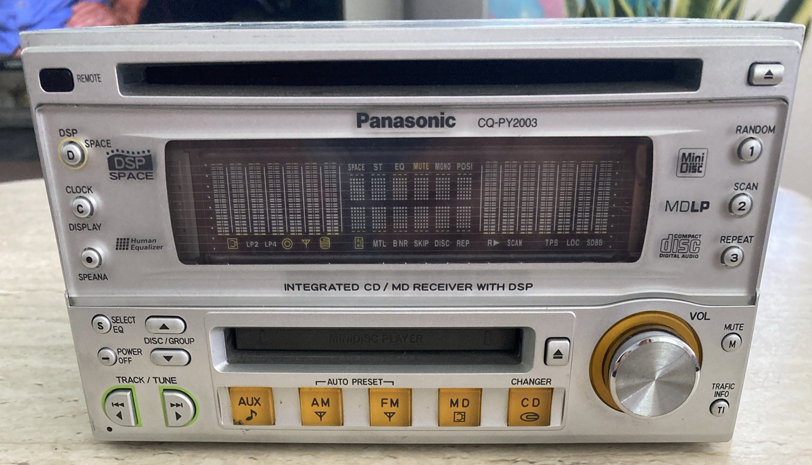 VTG Panasonic CQ-PY2003D CD/MD player