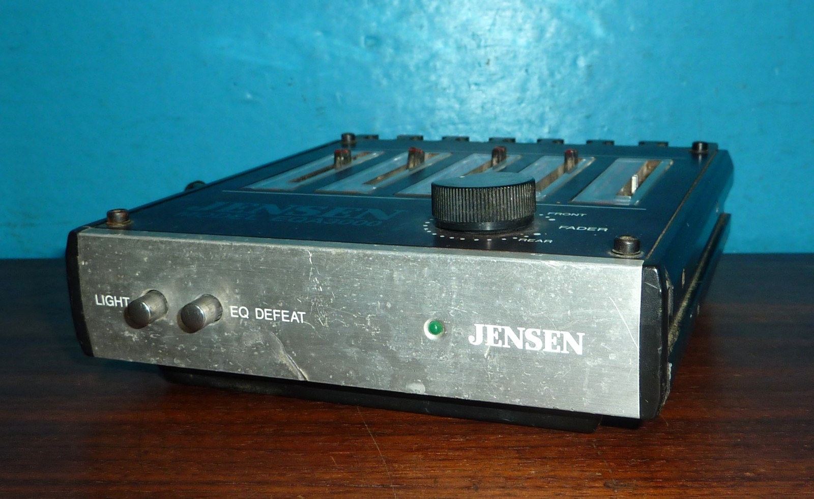 Jensen Model EQA3000 5-Band Graphic Equalizer Amplifier 24W