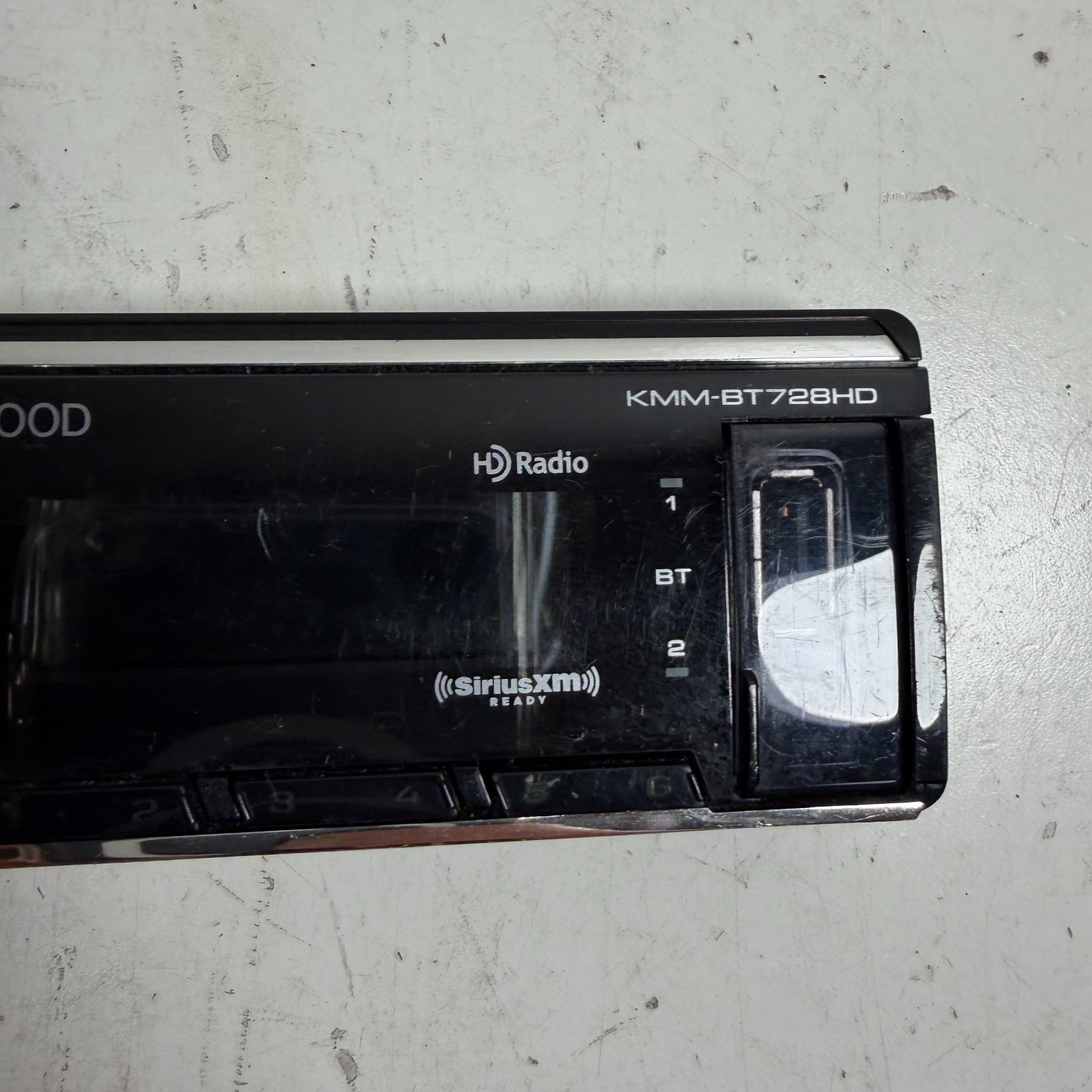 Kenwood KMM-BT728HD Black Built-in Bluetooth HD Radio Detachable Faceplate