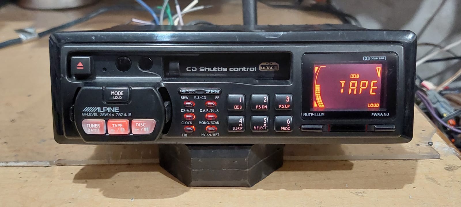 Alpine 7524 CASSETTE TAPE RECEIVER CAR PLAYER STEREO WORKING