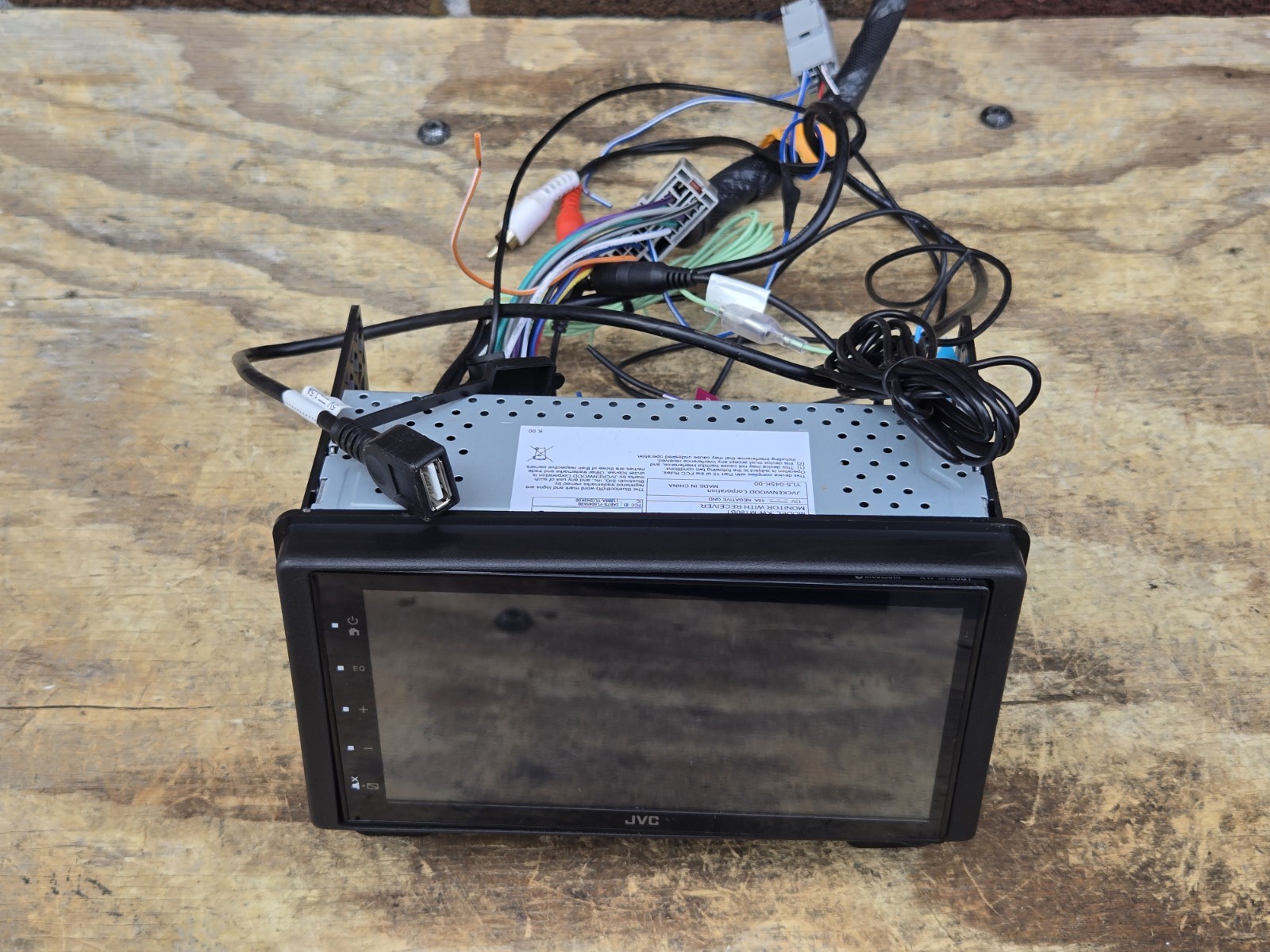 JVC KW-M180BT 6.8″ Short DMR, USB Mirroring, 1Cam, 2V,Fast Startup – Used, Good