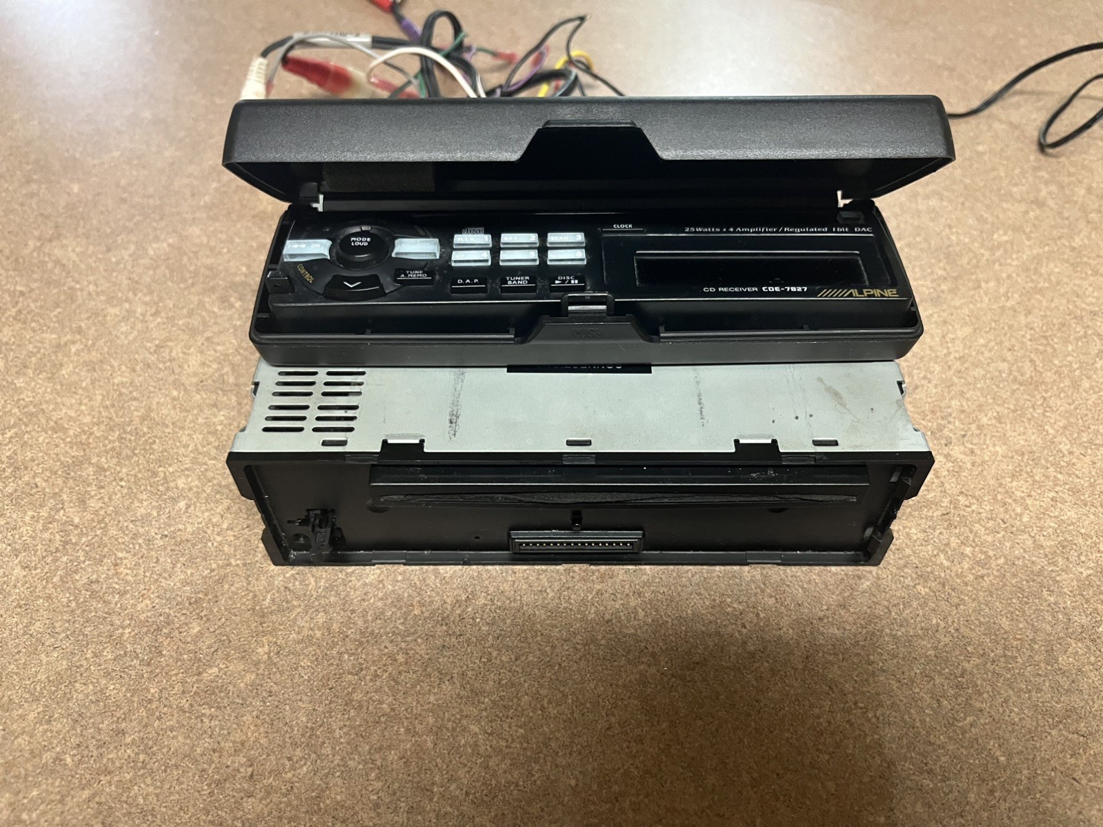 ALPINE CAR AUDIO STEREO IN DASH CD UNIT CDE-7827 VINTAGE PORSCHE BMW MERCEDES