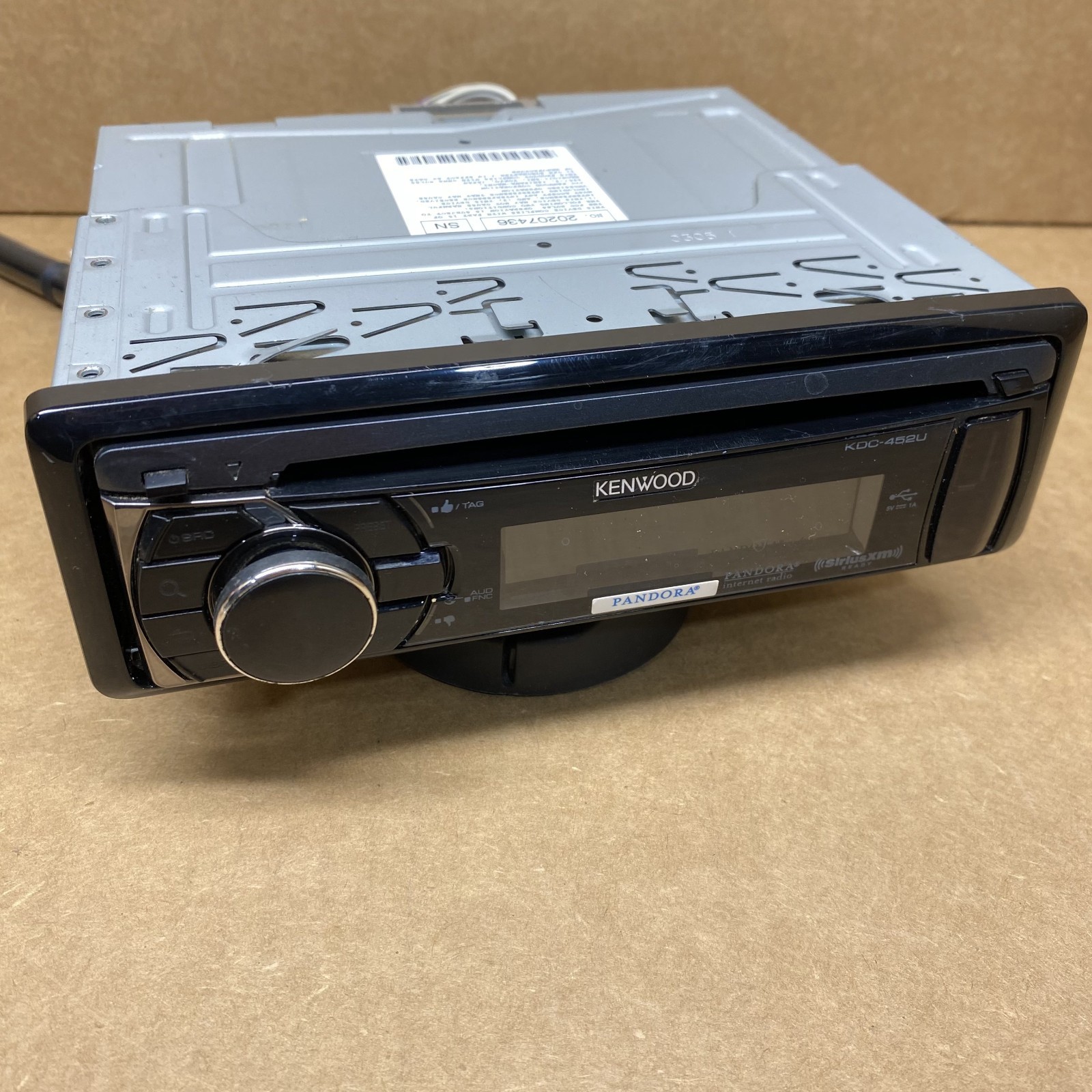 Kenwood KDC-452U Single-DIN Receiver CD Player Aux USB Bluetooth w Trim & Sleeve