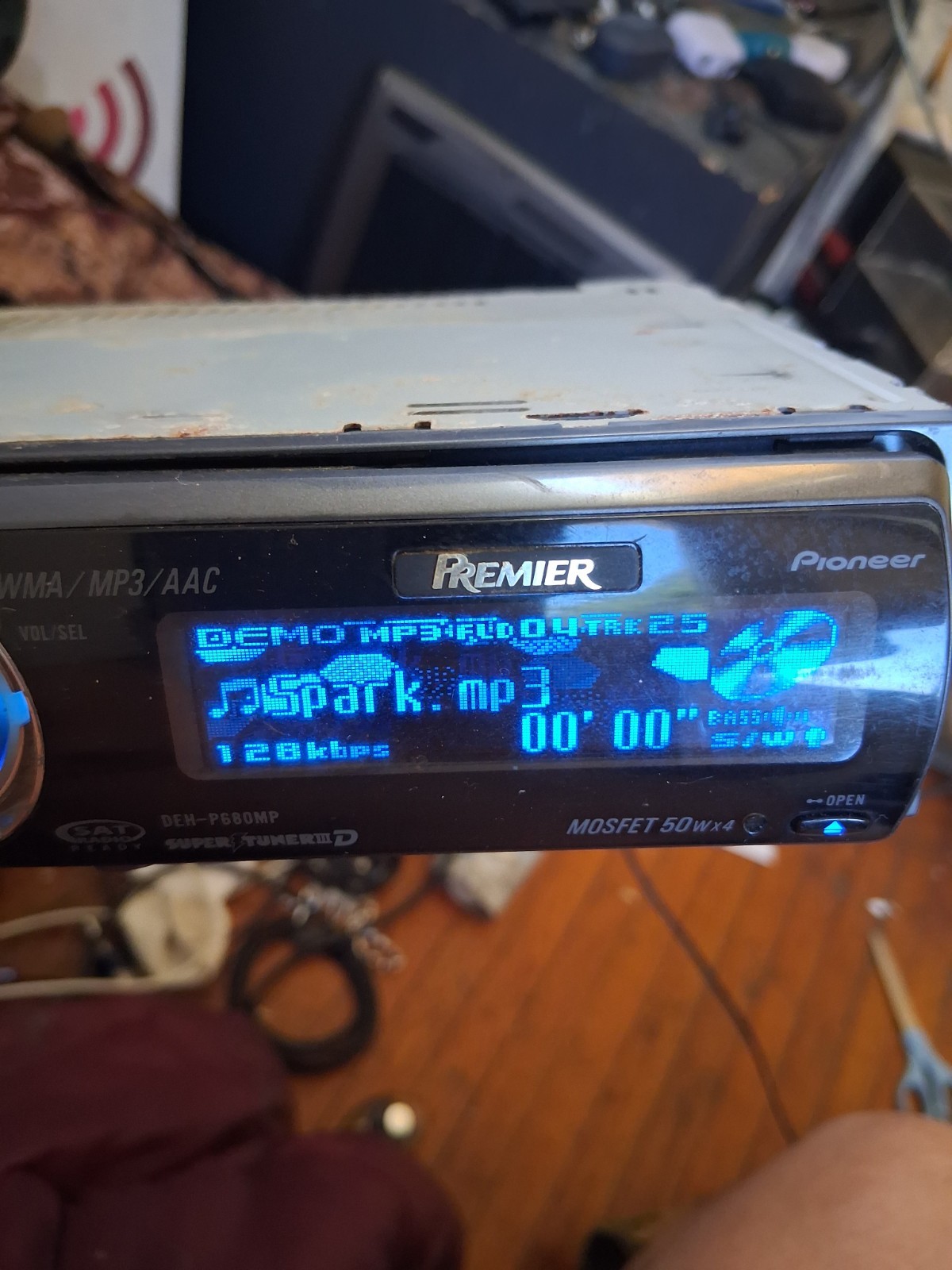 RARE PIONEER DEH-P6800MP CD Player. For Parts Or Repair