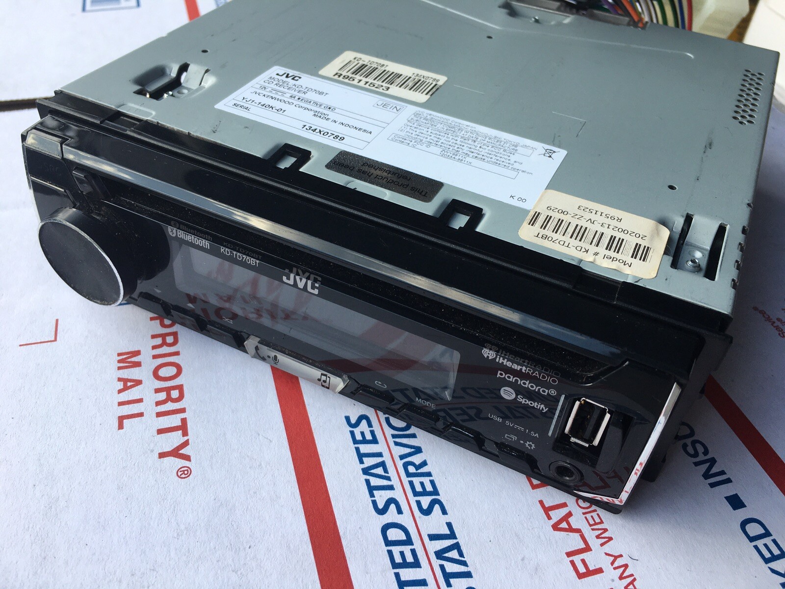 Used JVC KD-TD70BT CD RECEIVER CAR AUDIO – USB Bluetooth AUX CD MP3