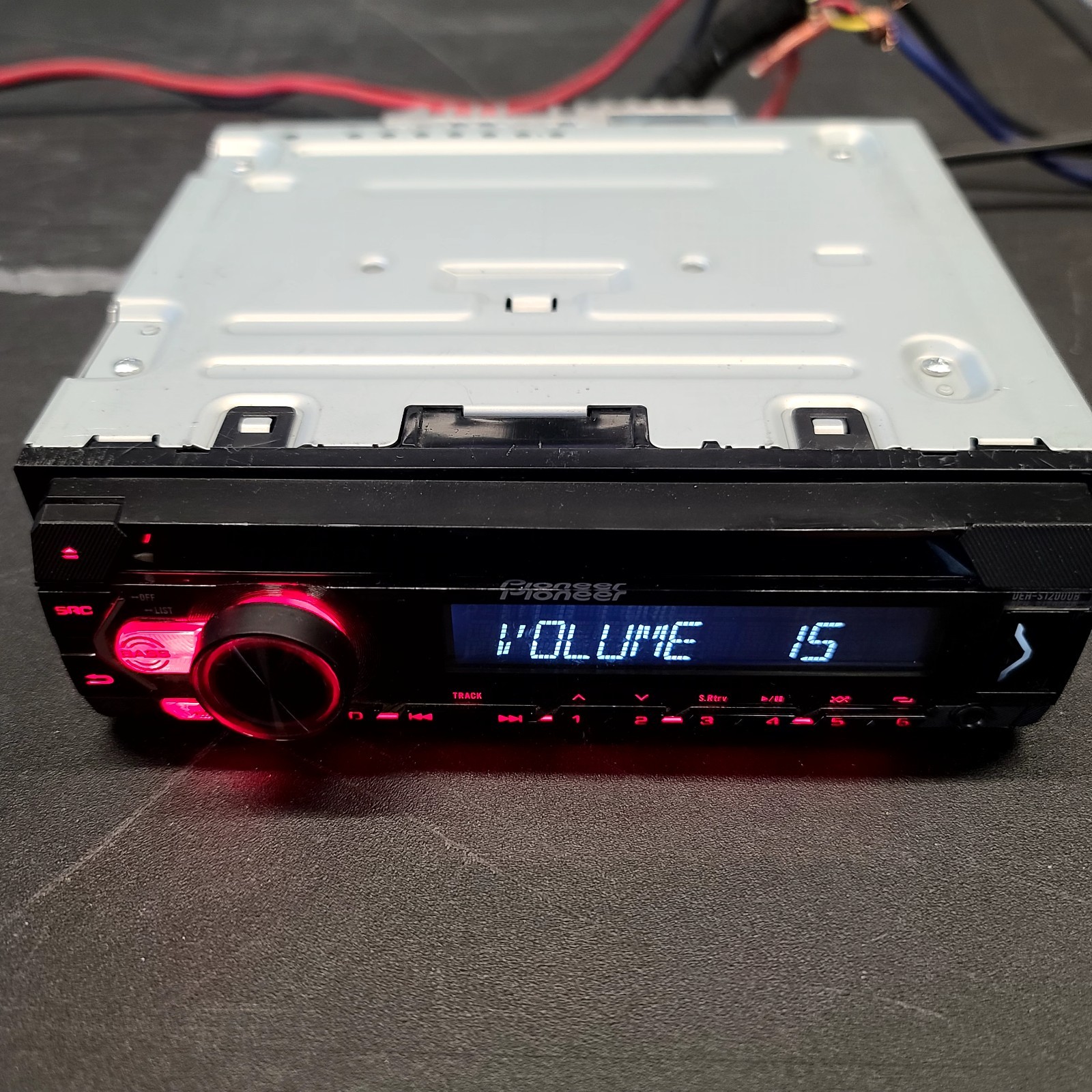 PIONEER DEH-S1200UB SINGLE DIN, USB, AUX, CD PLAYER