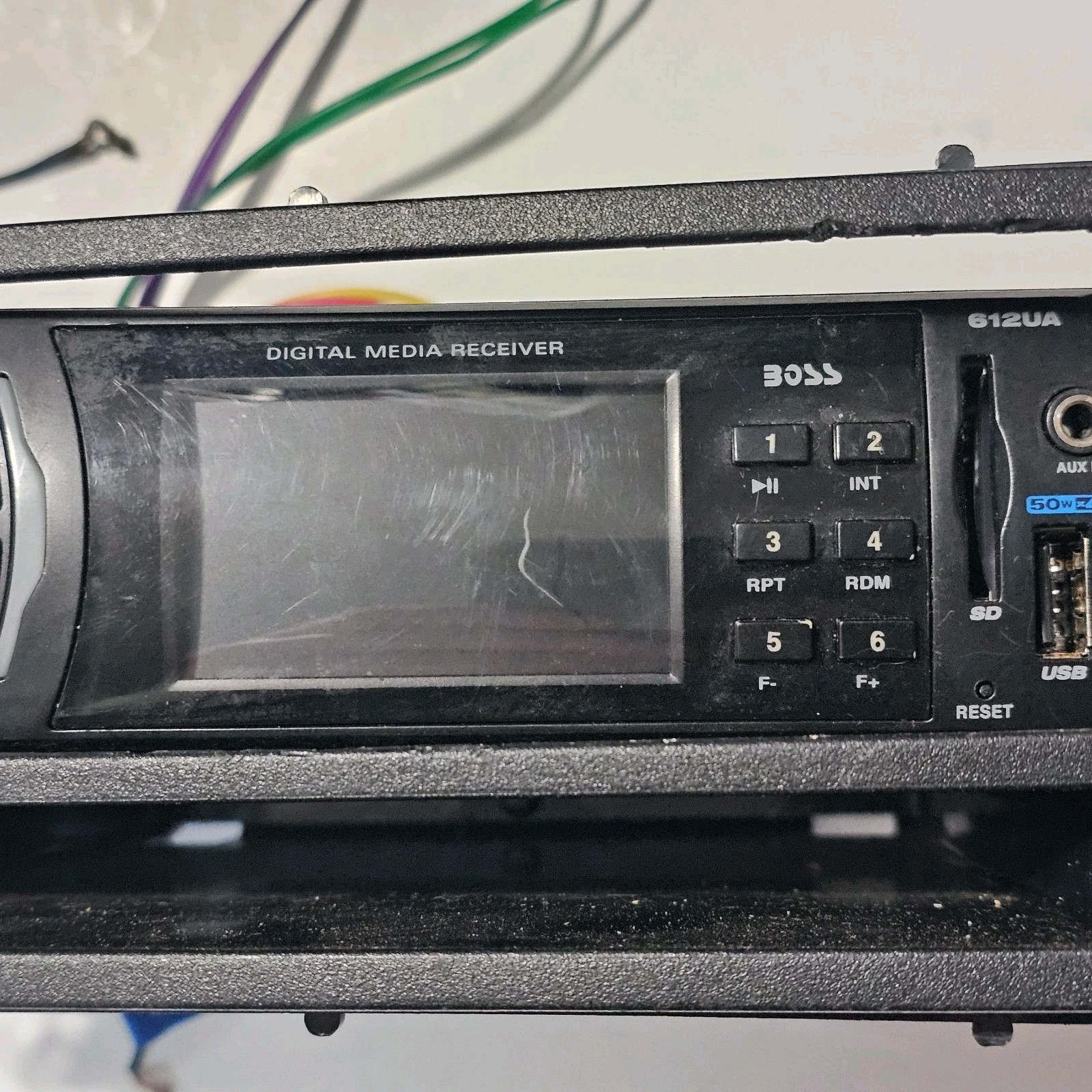 Boss 612UA MP3/Flash Card/Digital Media Receiver (No CD)/USB In Dash Receiver