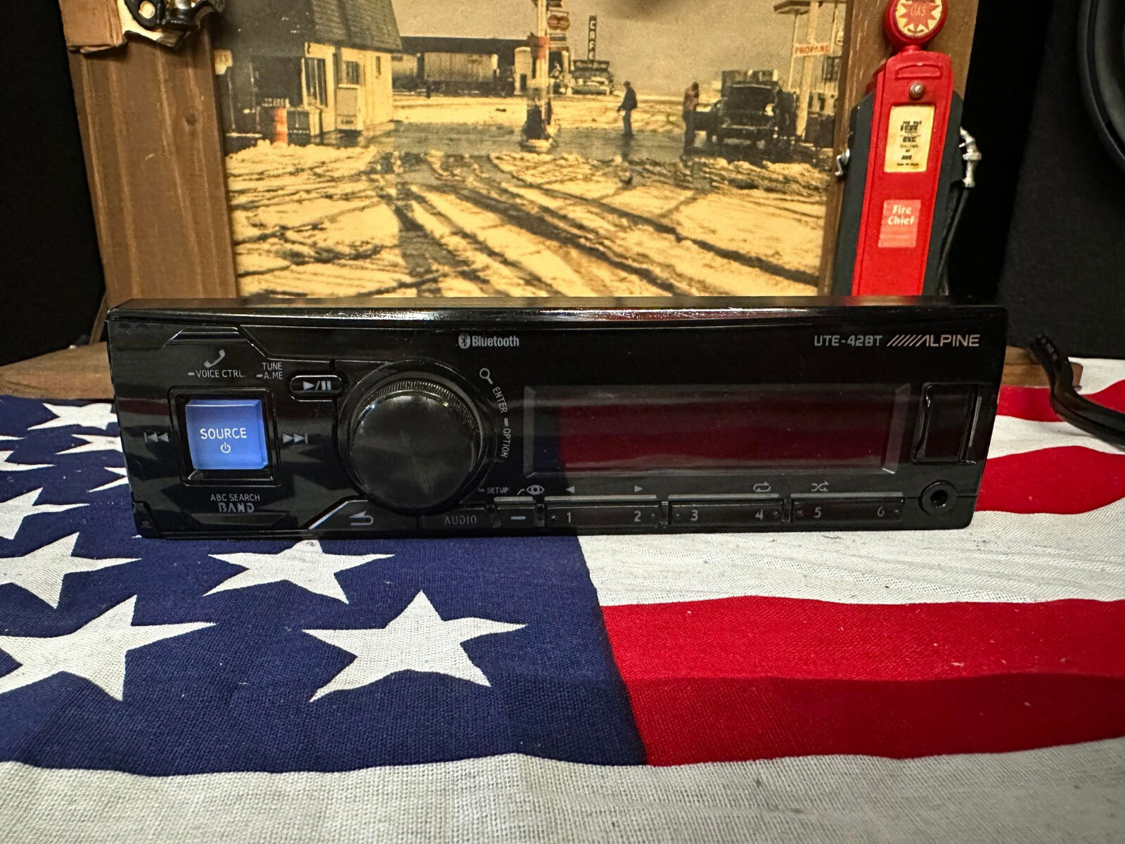 Alpine UTE-42BT faceplate