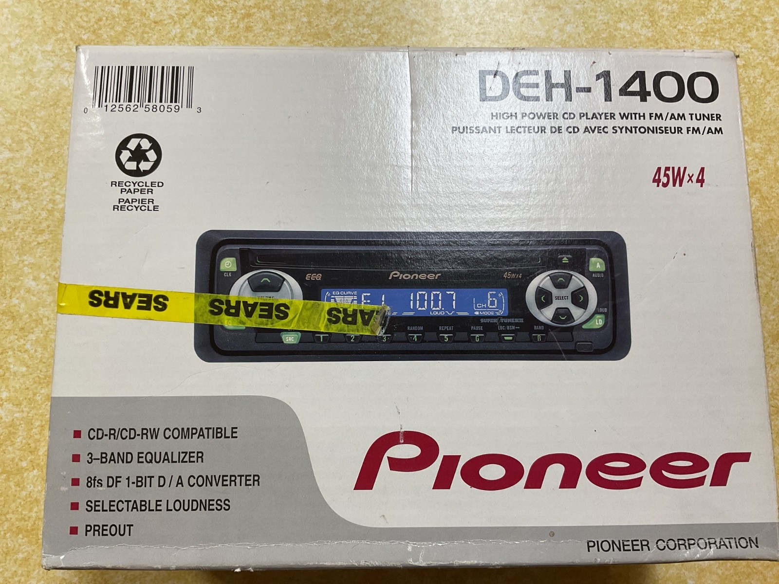 Pioneer DEH-1400 car CD receiver Universal Fit 45Wx4 Equalizer