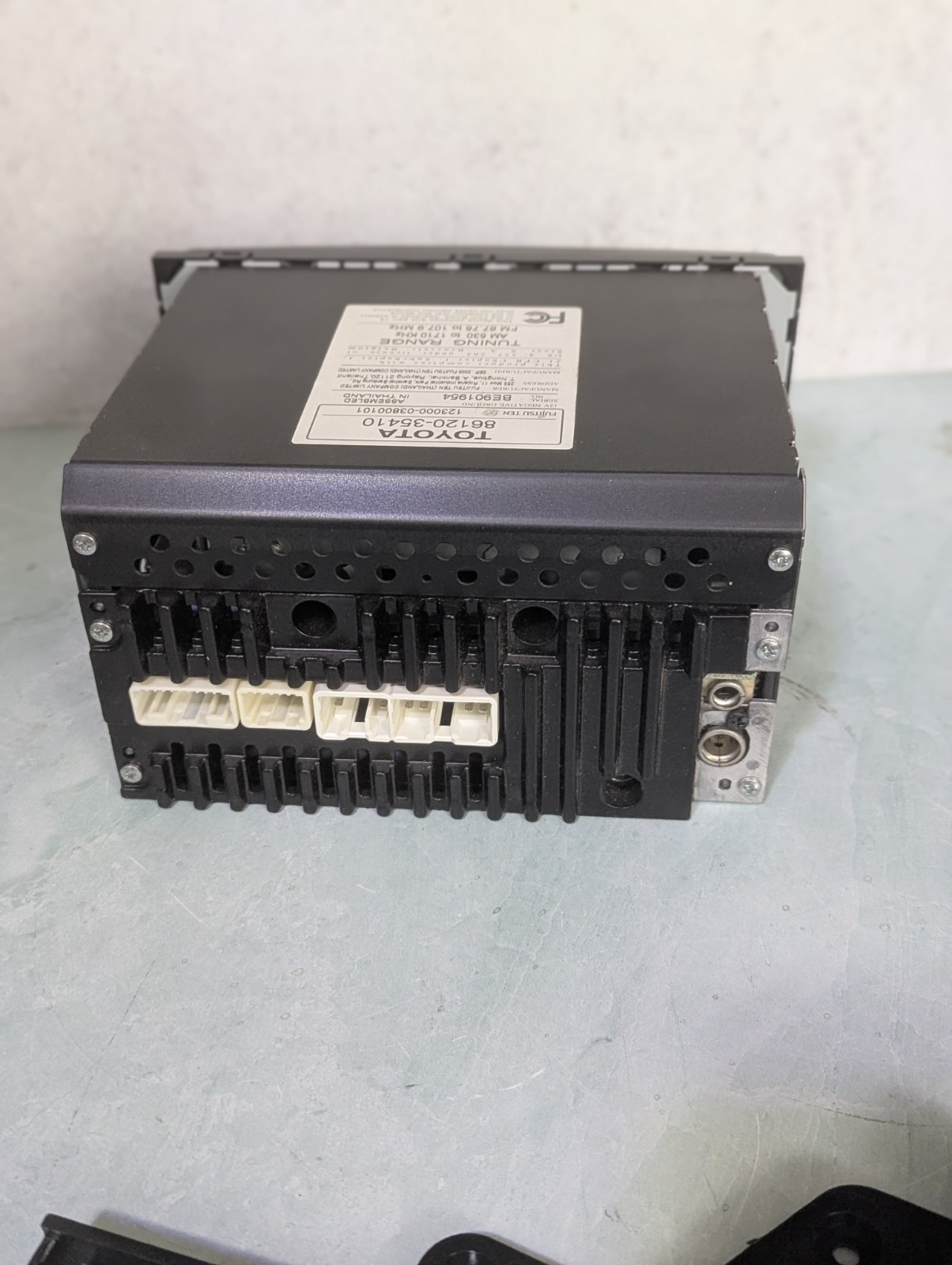 Toyota 86120-35410 OEM Stock IN-Dash Audio AM/FM Radio CD Fujitsu Ten USA SELLER