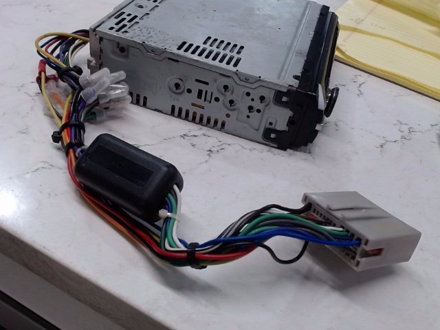 SONY CDXGT200 (FC2021630)