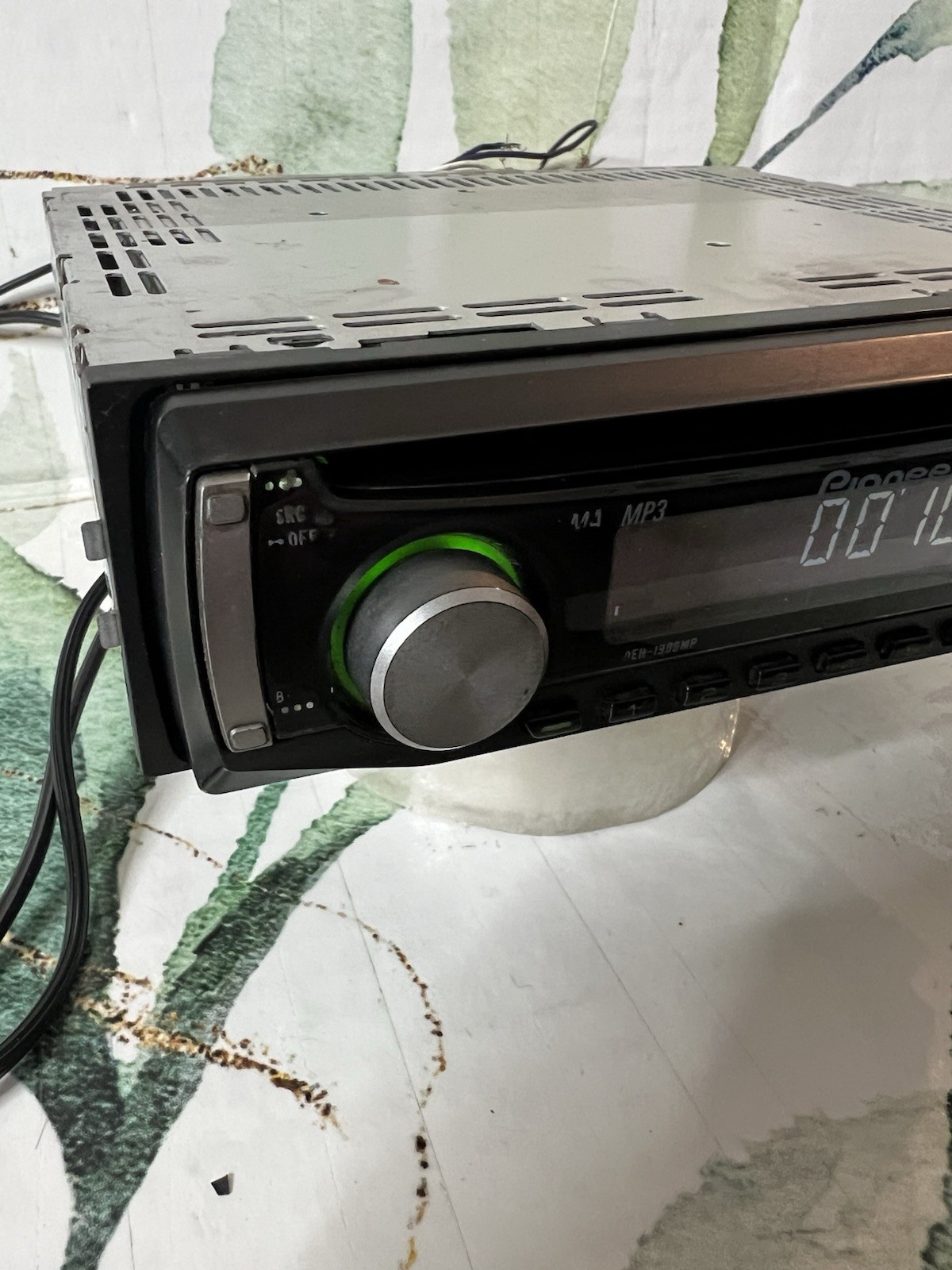 Pioneer DEH-1900MP CD Player In Dash Receiver
