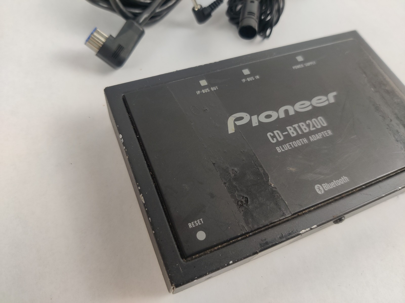 Pioneer CD-BTB200 Stereo Audio Bluetooth Adapter for Classic Car CD Players