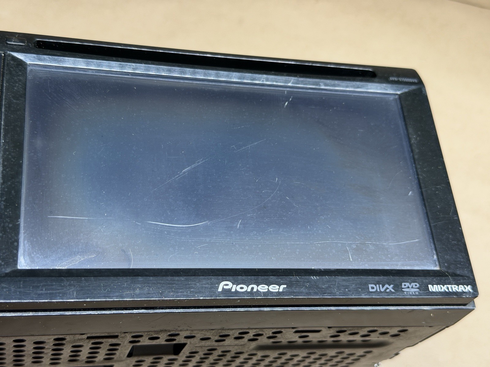 Pioneer AVH-X1500DVD 6.1″ Double-DIN Multimedia DVD Receiver FOR PARTS AS IS