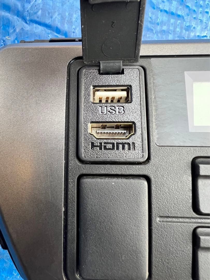 Hiace 200 series KDH201V air conditioner switch USB port