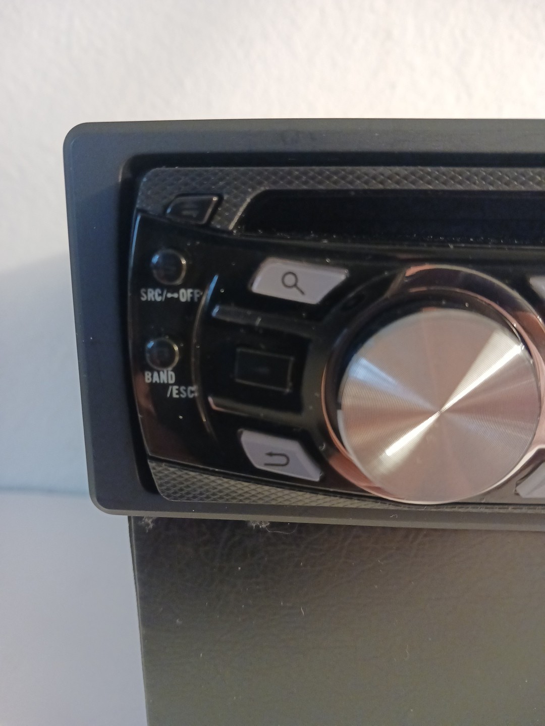 Vintage Pioneer DEH-3300UB Car CD Player/WMA/MP3/USB In Dash Receiver 50WX4 Amp