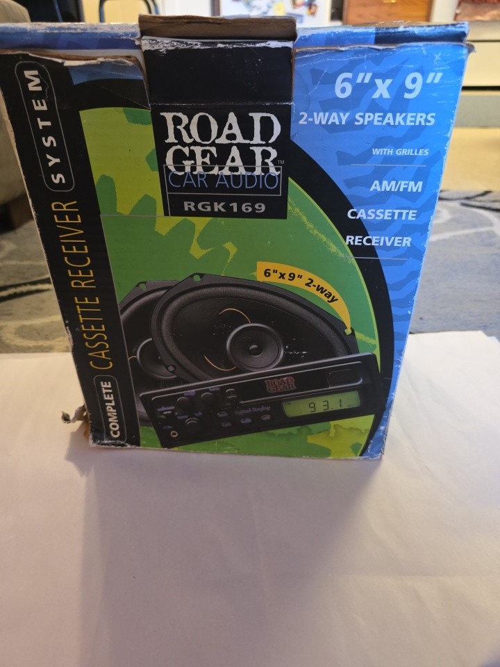 ROAD GEAR Car Audio RGK169 Cassette Receiver, Speakers, Complete System NEW Vint