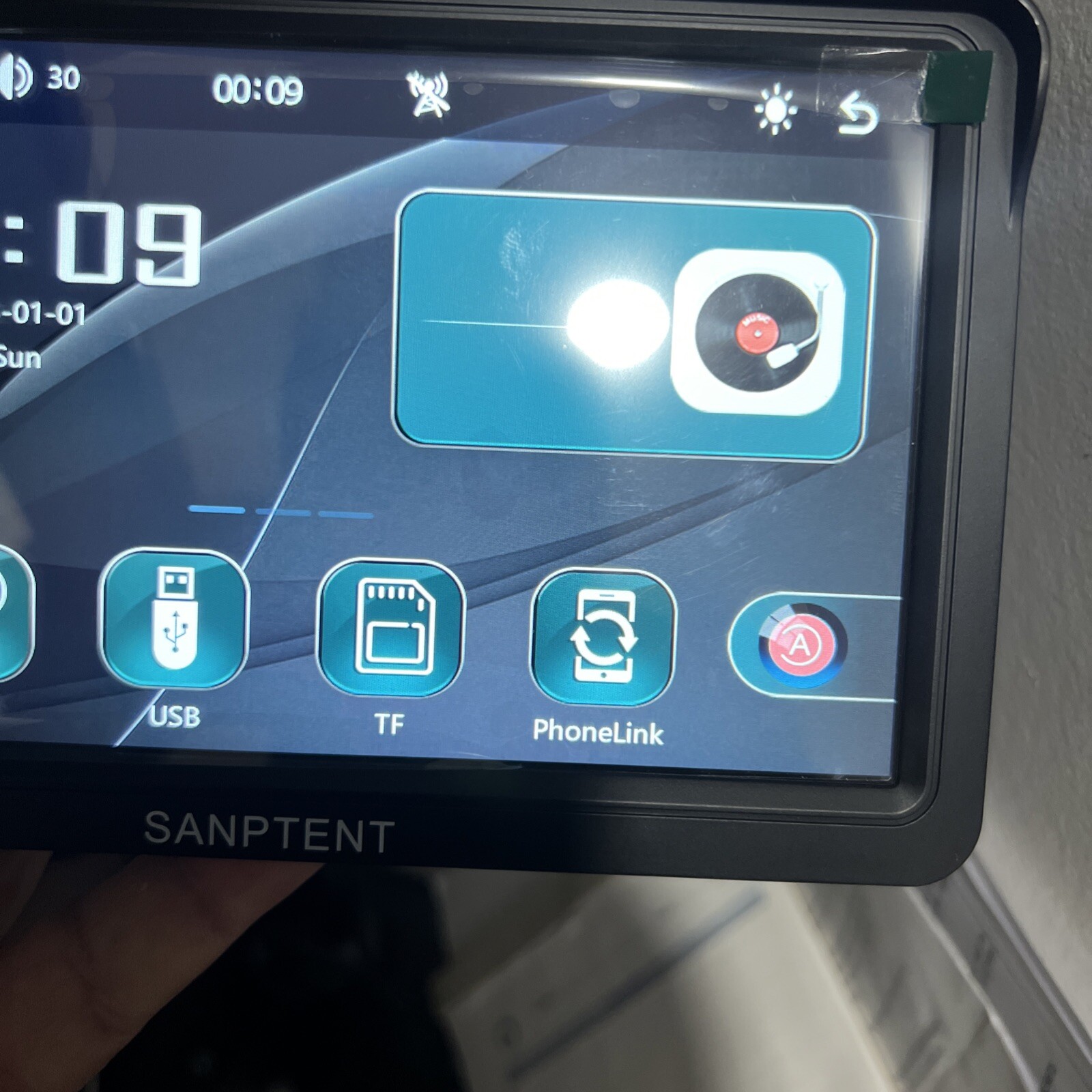 Sanptent Portable Wireless Car Stereo 7″ USB/AUX Input Easy Installation