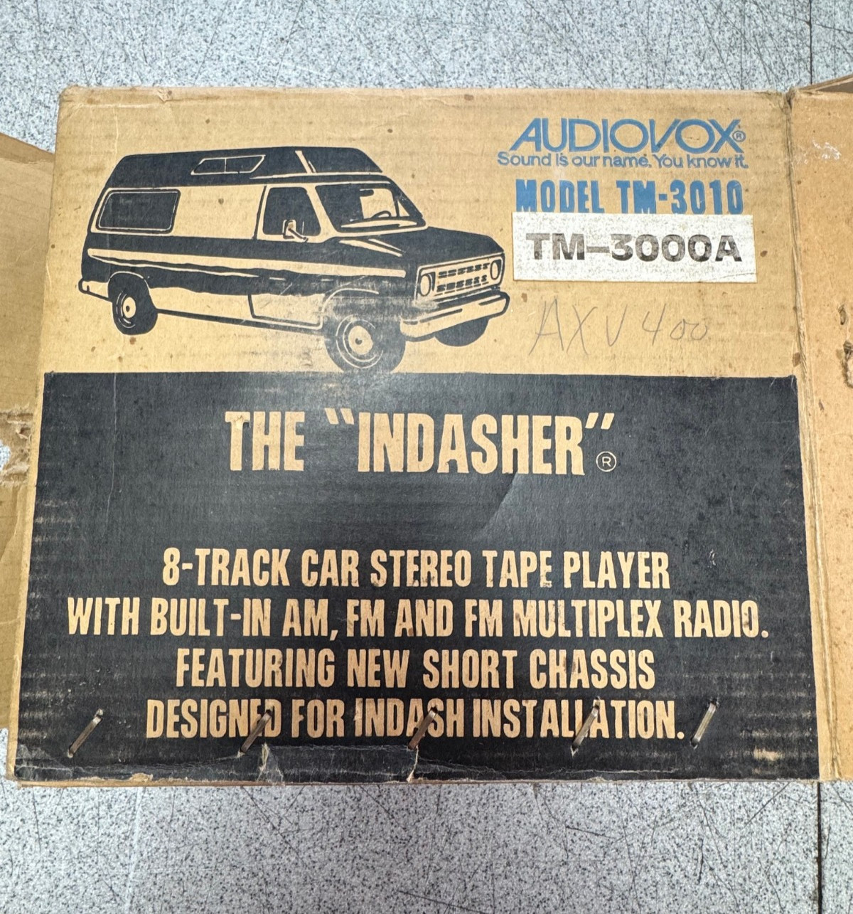 AUDIOVOX VINTAGE IN-DASH CAR STEREO SYSTEM AM/FM BRAND NEW