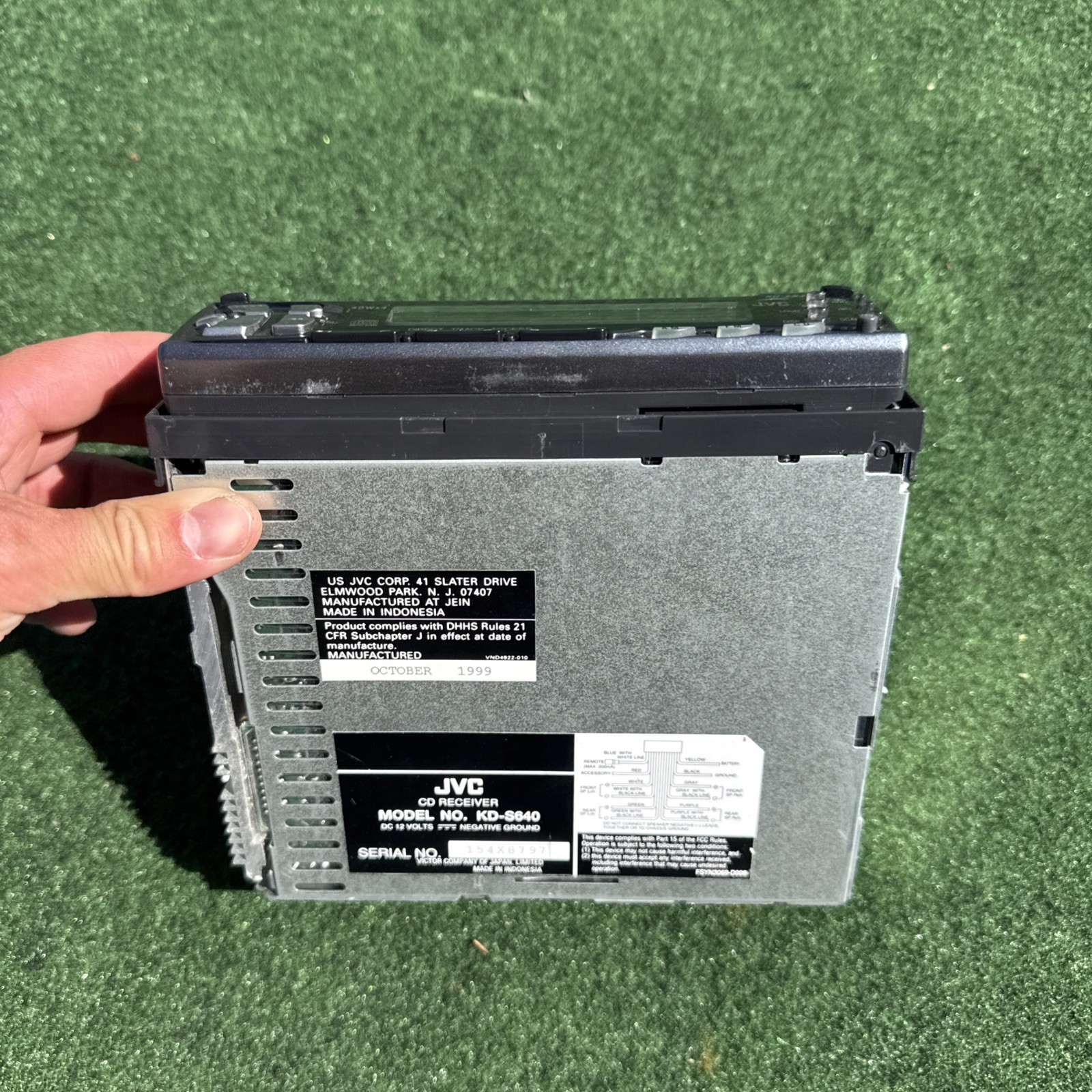 JVC KD-S640 CD Player In Dash Receiver with Removable Face (1999)