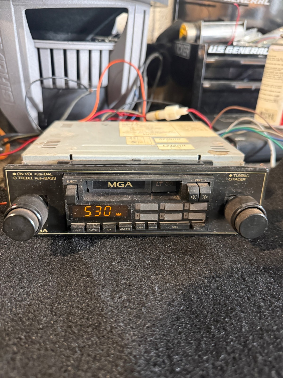 Vintage MGA LT-30 Cassette Car AM FM Radio 2 Knob Shaft Tape Deck – Powers On