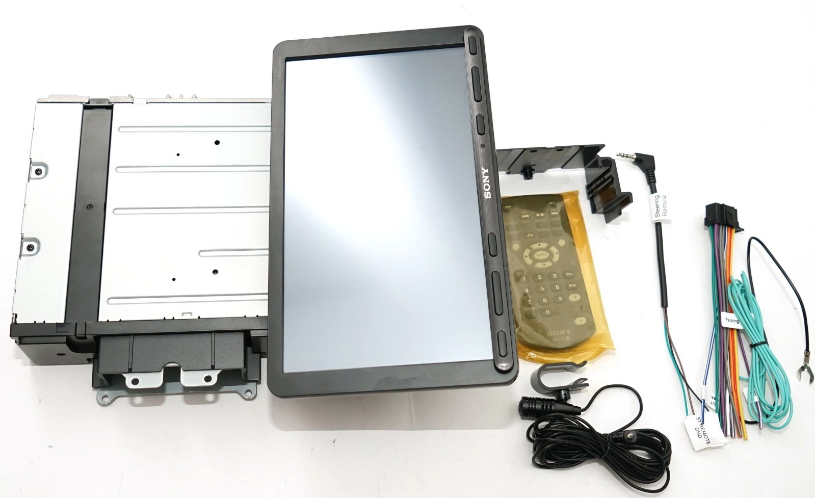 Sony Mobile XAV-AX8100 8.95″ Media Receiver Car Audio in-Dash Unit Bluetooth