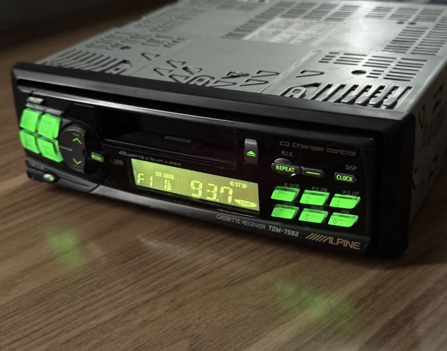ALPINE CAR AUDIO STEREO AM/FM CASSETTE UNIT TDM-7582 VINTAGE RARE BMW PORSCHE!