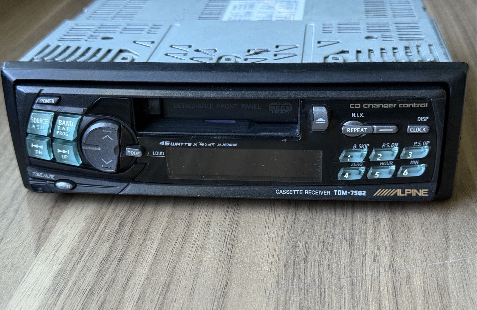 ALPINE CAR AUDIO STEREO AM/FM CASSETTE UNIT TDM-7582 VINTAGE RARE BMW PORSCHE!