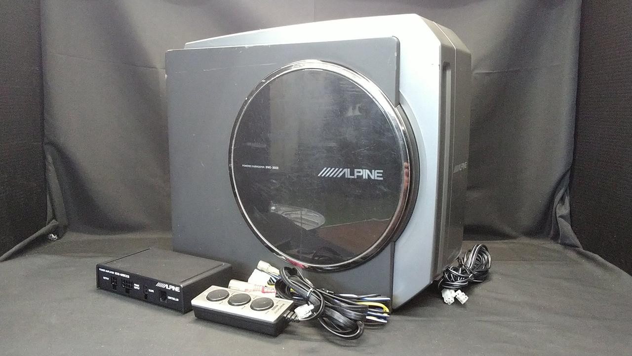 ALPINE SWE-3000 Powered Subwoofer Car Audio Speaker Wired Remote Tested Working