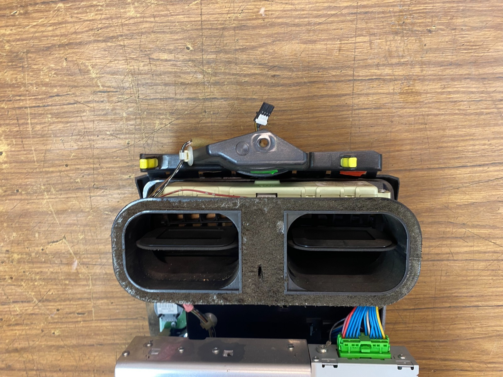 Ford Falcon BA BF Fairmont Duel Zone 6 Stacker CD ICC Stereo Head Unit