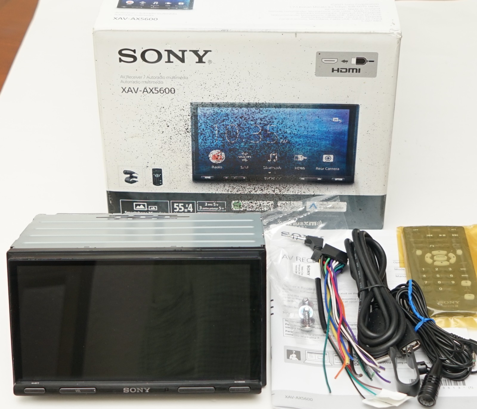 Sony XAV-AX5600 AV Receiver Bluetooth Car Audio Apple Android Play Radio