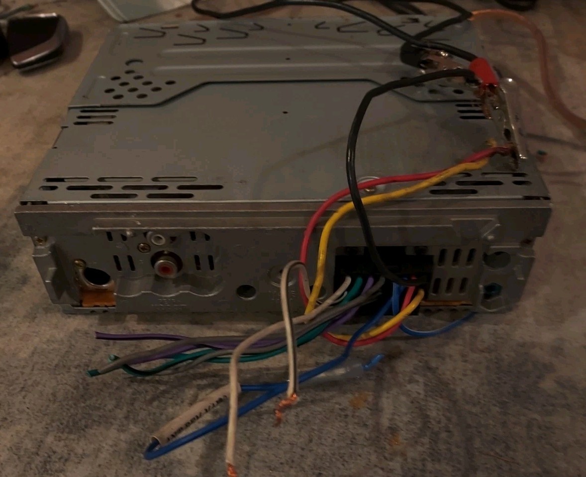 Sony CDX-L510x RADIO CD FREE SHIPPING