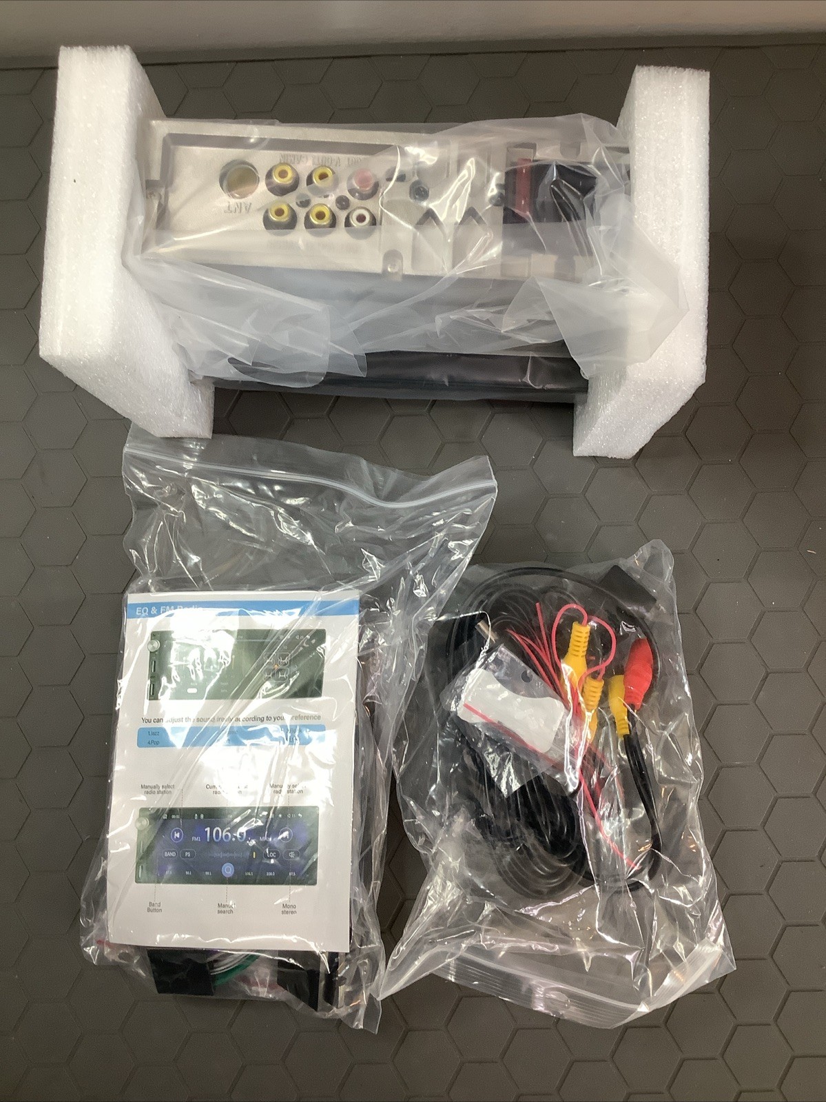 6.9 Inch TFT-LCD ONE DIN Car MP5 Touch Screen with USB-C 50wx4
