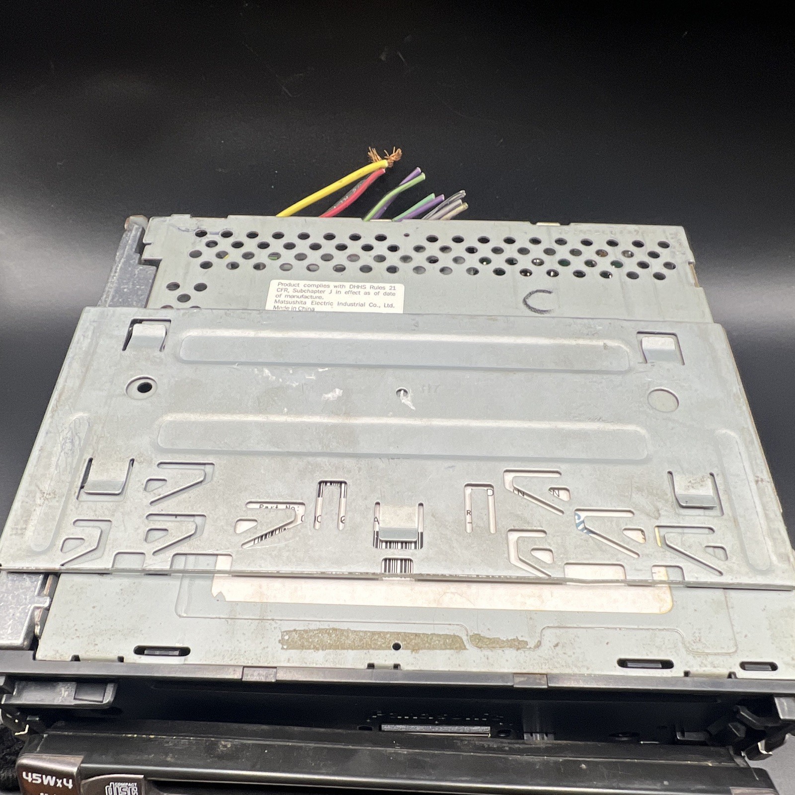 Panasonic CQ-C1100U 45W x 4 built-in amplifier, an AM/FM CDs, CD-Rs, and CD-RW