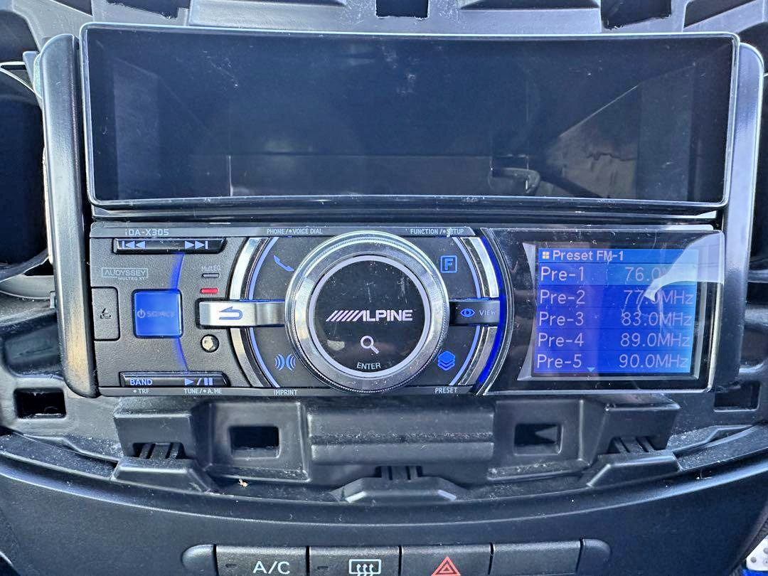 Alpine iDA-X305S Bluetooth Digital Media Receiver Car Radio Stereo 2.2-inch LCD