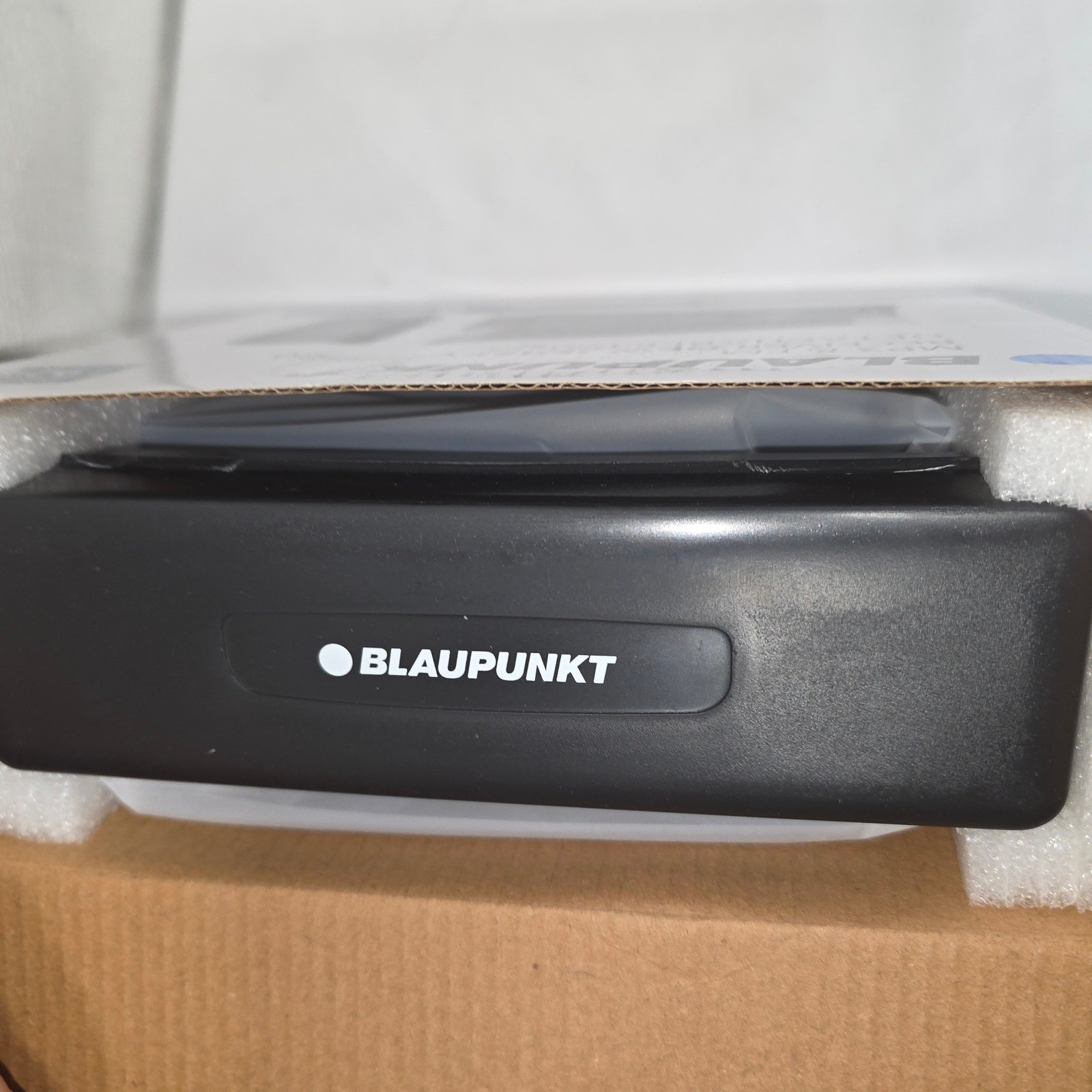 Blaupunkt New Jersey Car MP3 FM Receiver Bluetooth USB SD Detachable Panel