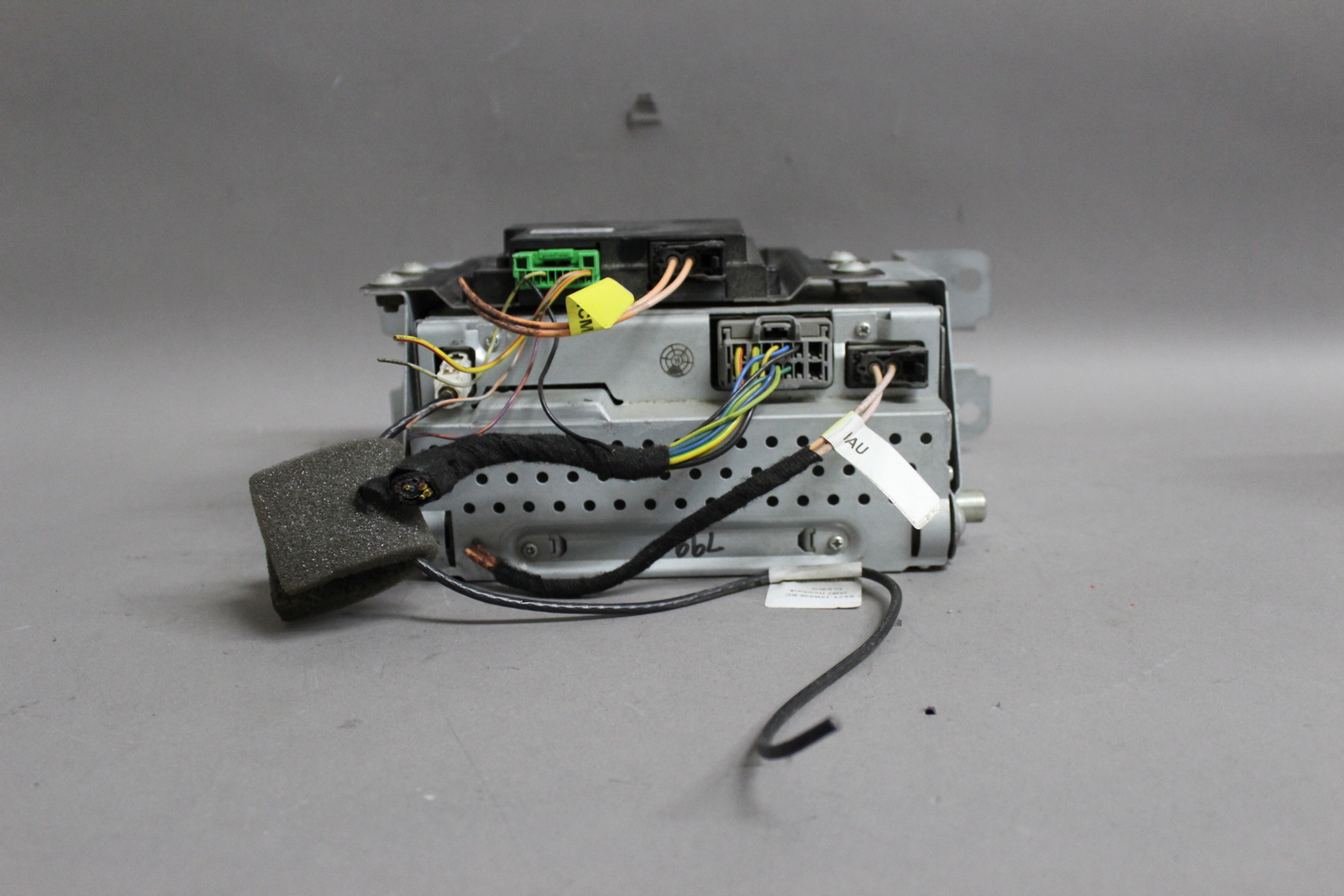 2009 2010 2011 JAGUAR XF AM/FM RADIO CD PLAYER RECEIVER 7G9N14C230TA 8X2314C512
