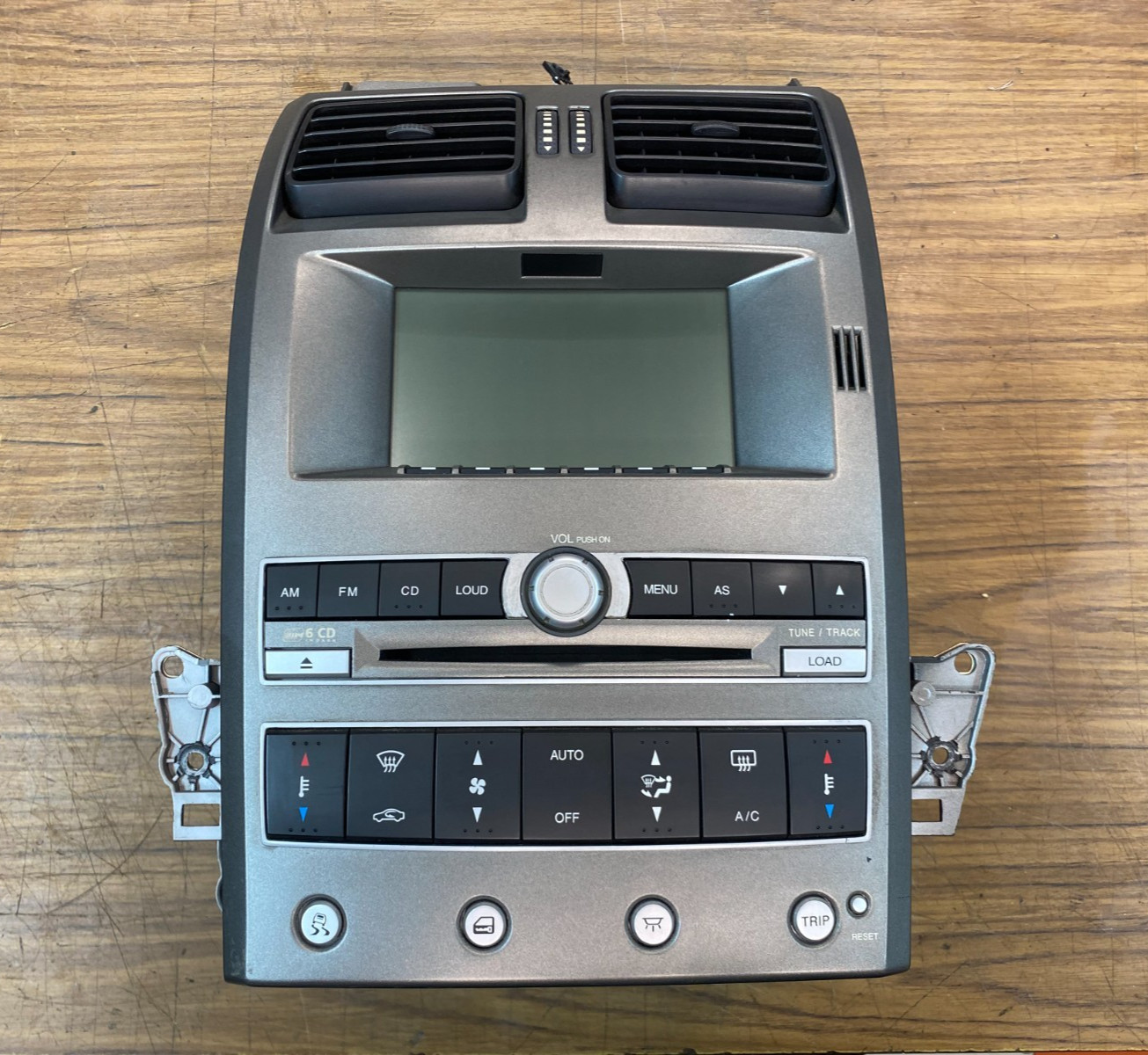 Ford Falcon BA BF Fairmont Duel Zone 6 Stacker CD ICC Stereo Head Unit