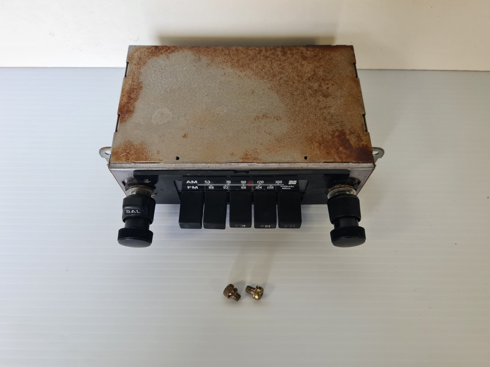 Genuine Hilux Factory Head Unit AM/FM Radio 81-83 For Toyota LN46 RN46 Pickup