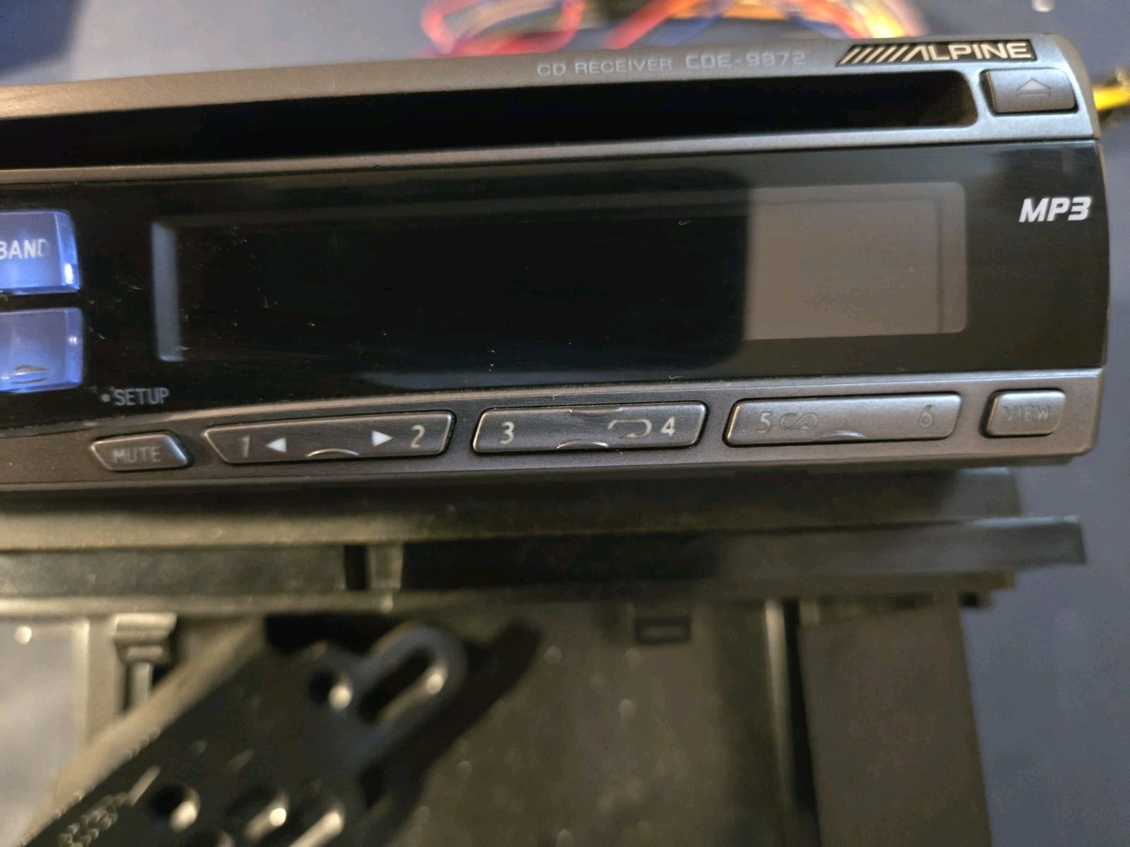 Alpine Cde-9872 Car Stereo Mp3/cd With Harness Untested Good Condition