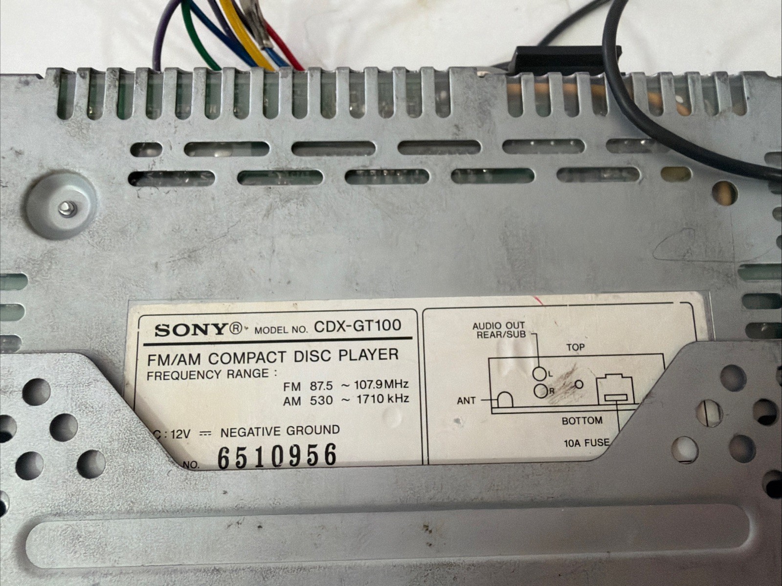 Sony CDX-GT100 XPlod In Dash Receiver Car Deck AM/FM Radio & CD**FAST SHIPPING**