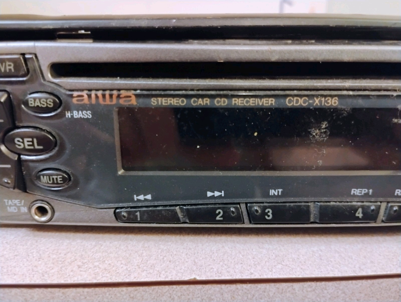 AIWA CDC X136yu Car Stereo CD Receiver Vintage 1999
