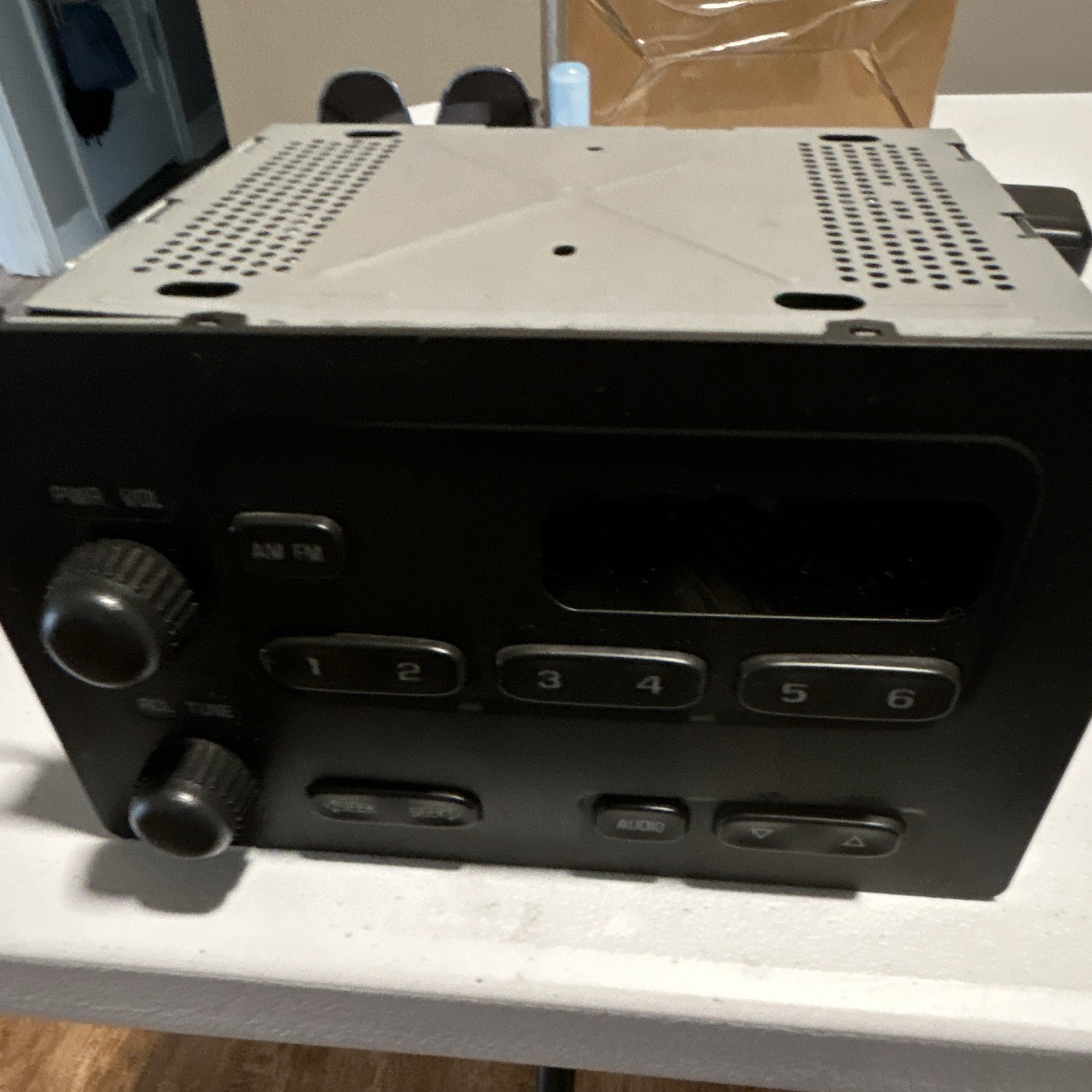 Chevrolet Silverado OEM In-Dash Radio Head Unit w/ Knobs & Preset Buttons