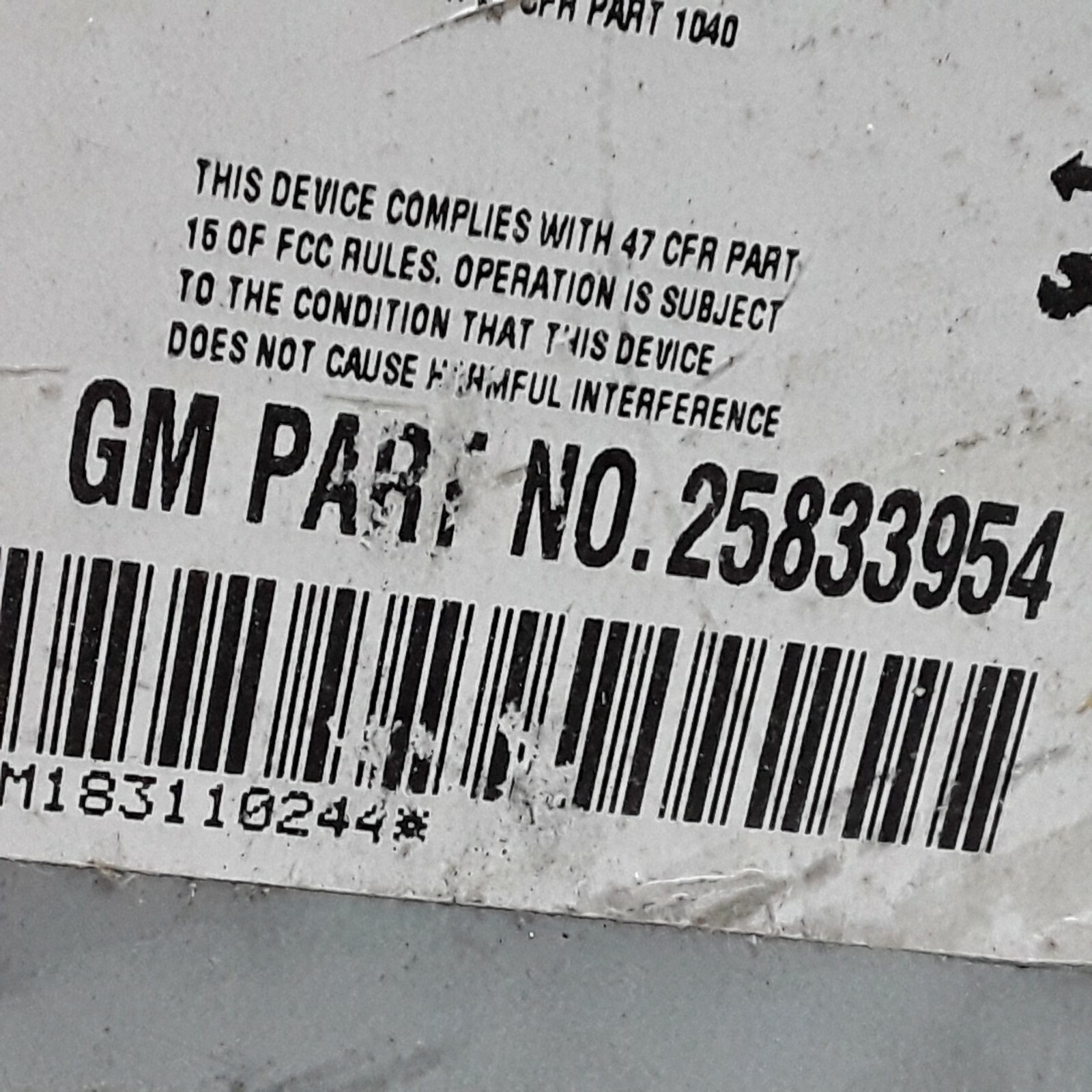 09 2009 Saturn Aura AM FM CD MP3 radio receiver OEM 25833954