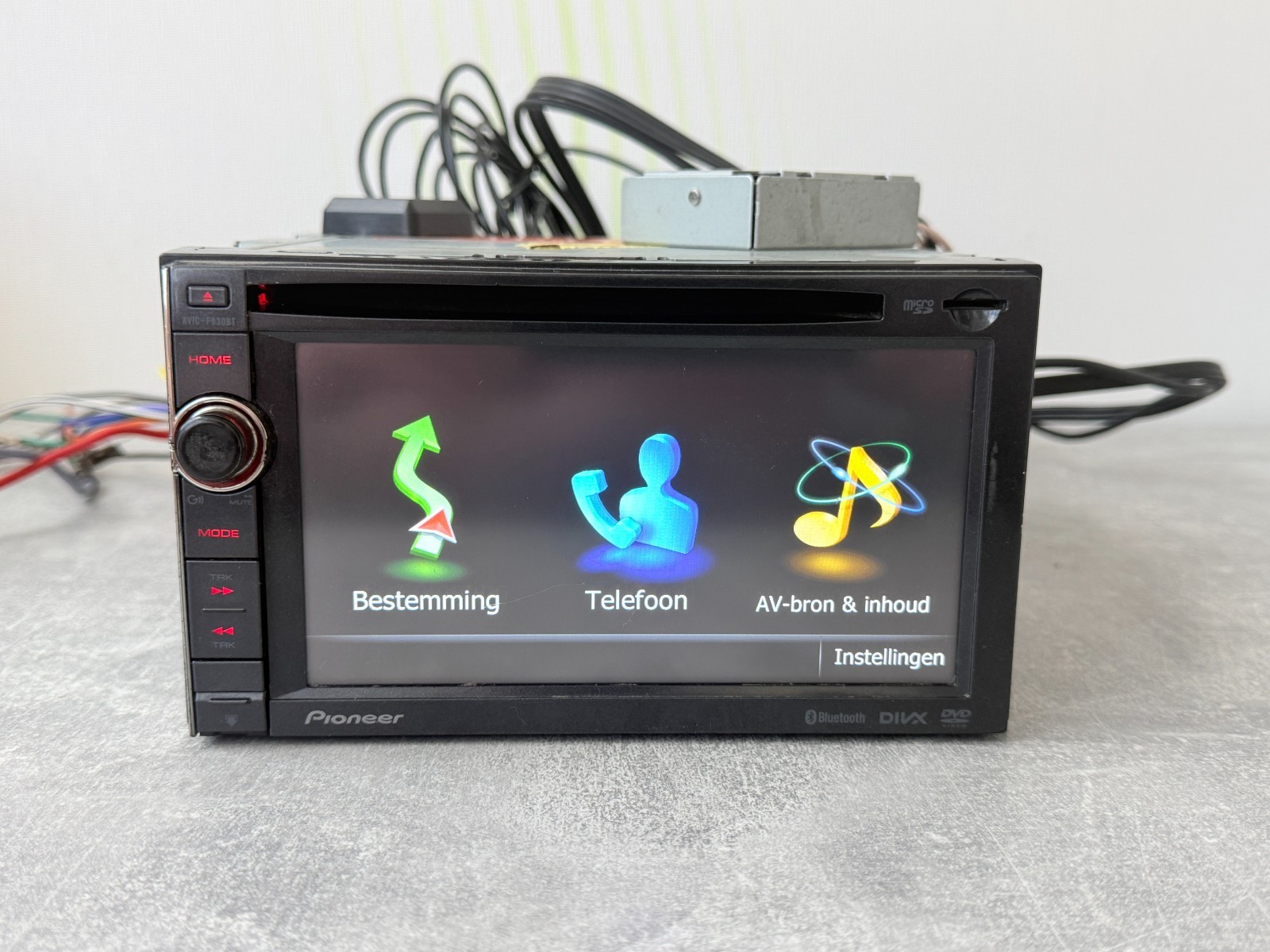Pioneer AVIC-F930BT 6.1″ 2DIN GPS Navigation Bluetooth DvD CD Multimedia Car Ste