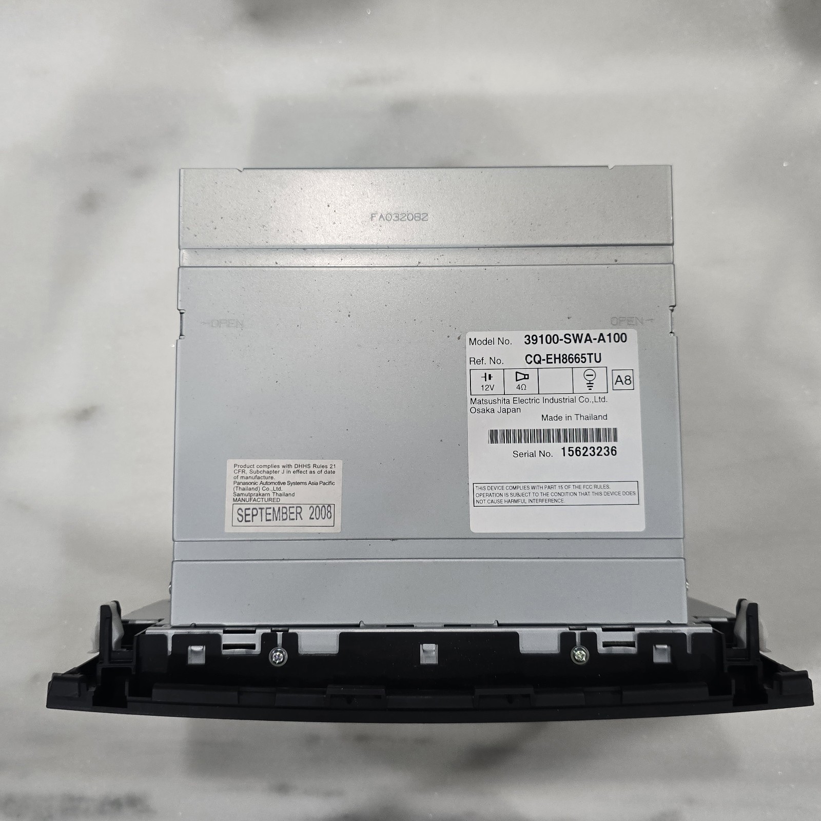 08 09 Honda CRV AM FM 8 disc satellite radio receiver OEM 39100-SWA-A100