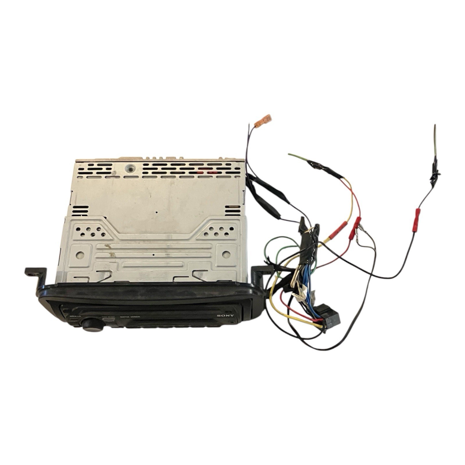 Sony CDX-GT23W Compact Disc Player Car Stereo Dash FM/AM Aux W Wiring Harness