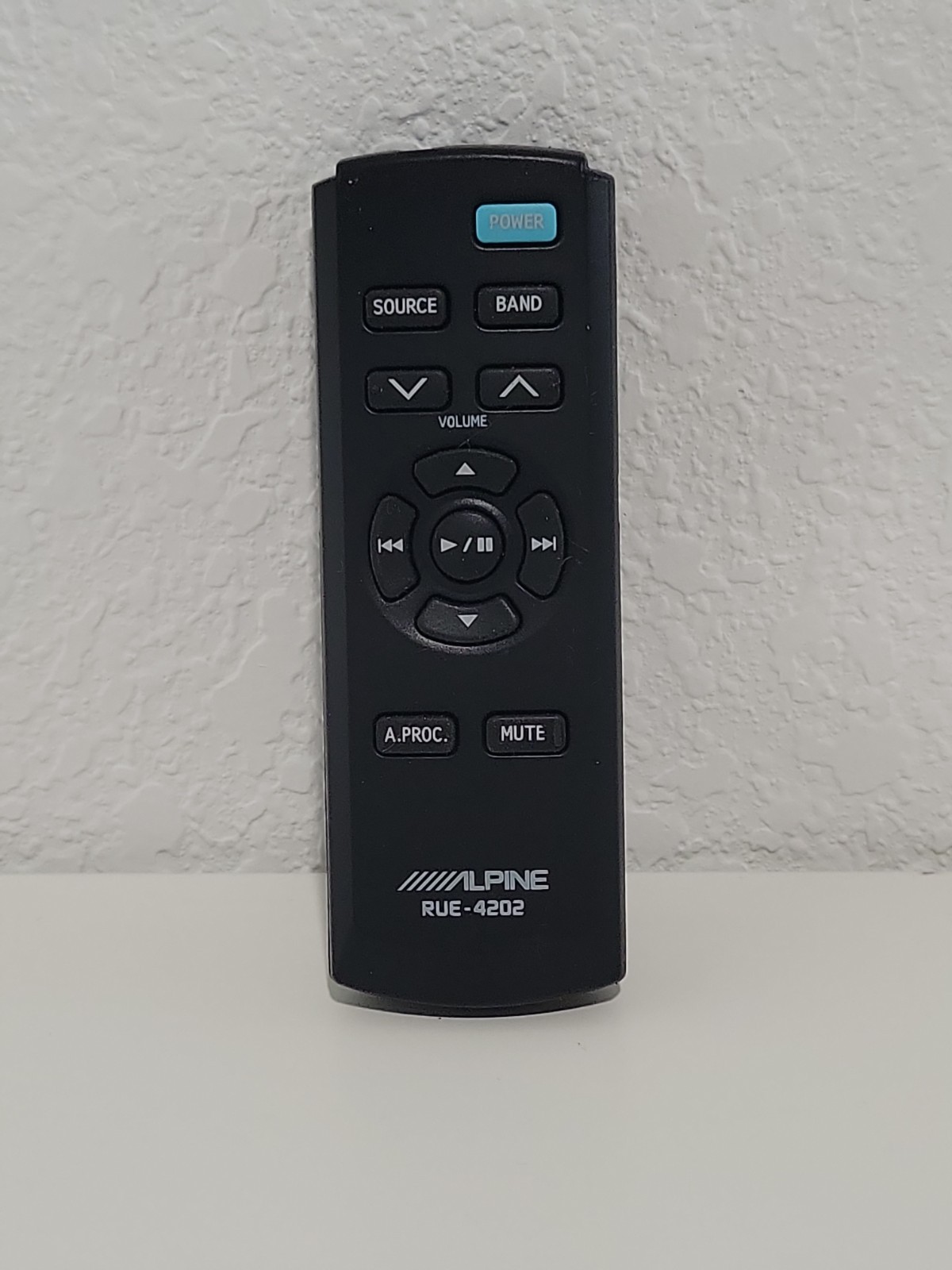 Alpine iXA-W404 Media Player/USB In Dash Receiver Works Great Double DIN