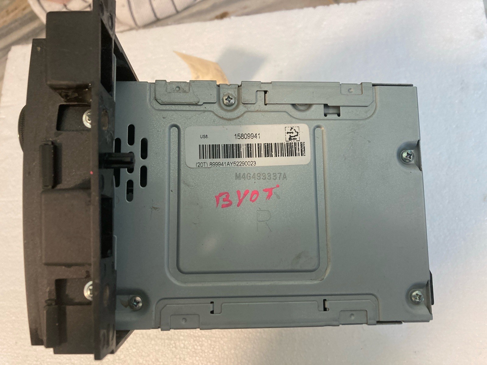 2006 Cadillac DTS AM FM Single CD Radio Receiver, OEM 15809941 Read Desc!!