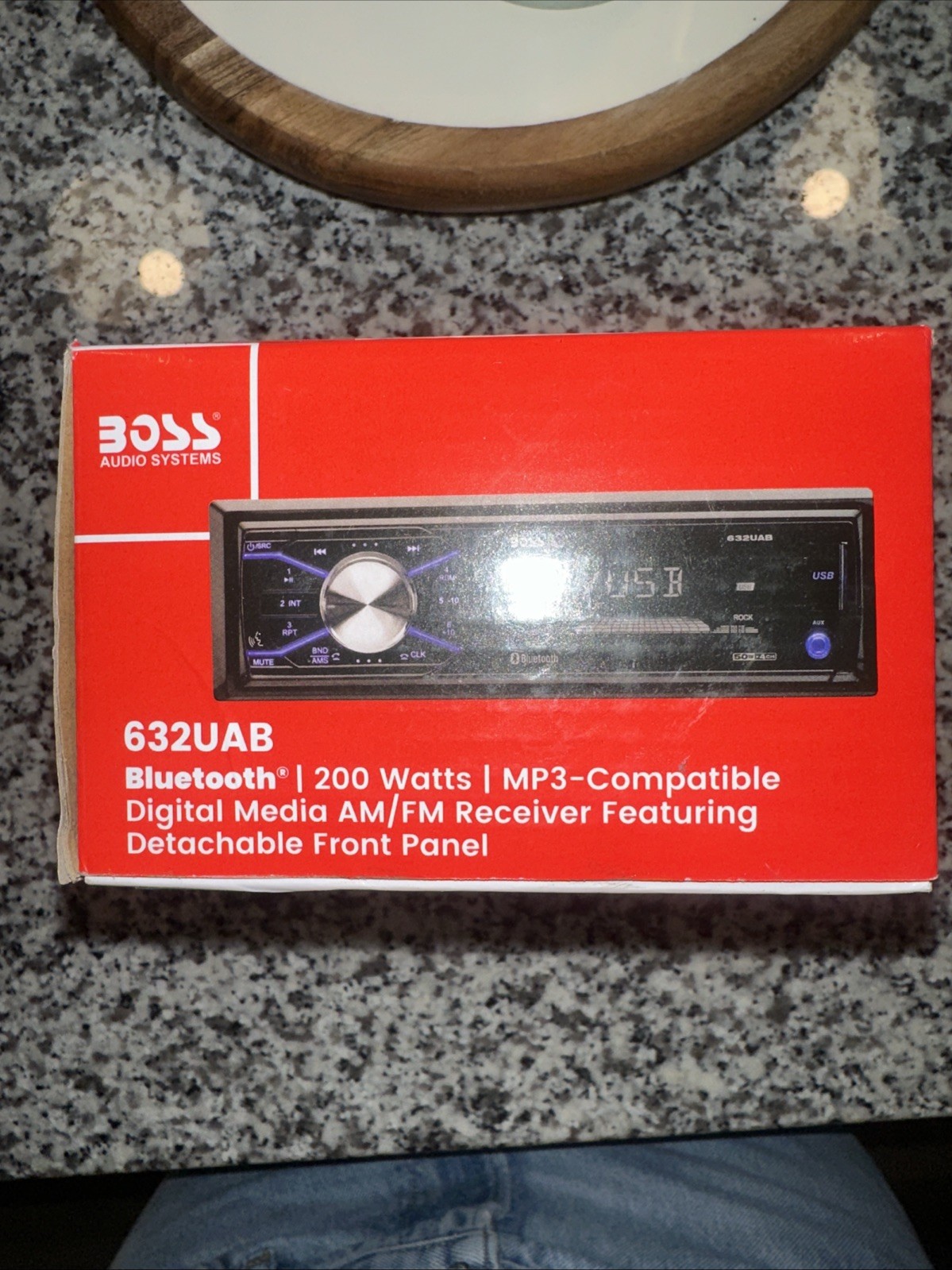 BOSS Audio Systems 632UAB Car Stereo – Single Din, Bluetooth, Aux in, USB – NEW